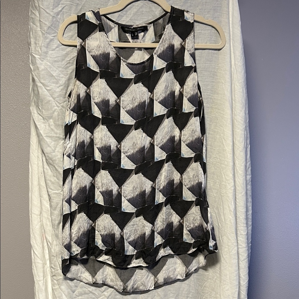 Theysken’s Theory 100% Silk Geometric Sleeveless Tank